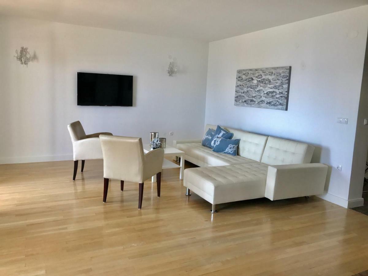 Apartments Villa Lux Дуги Рат Екстериор снимка