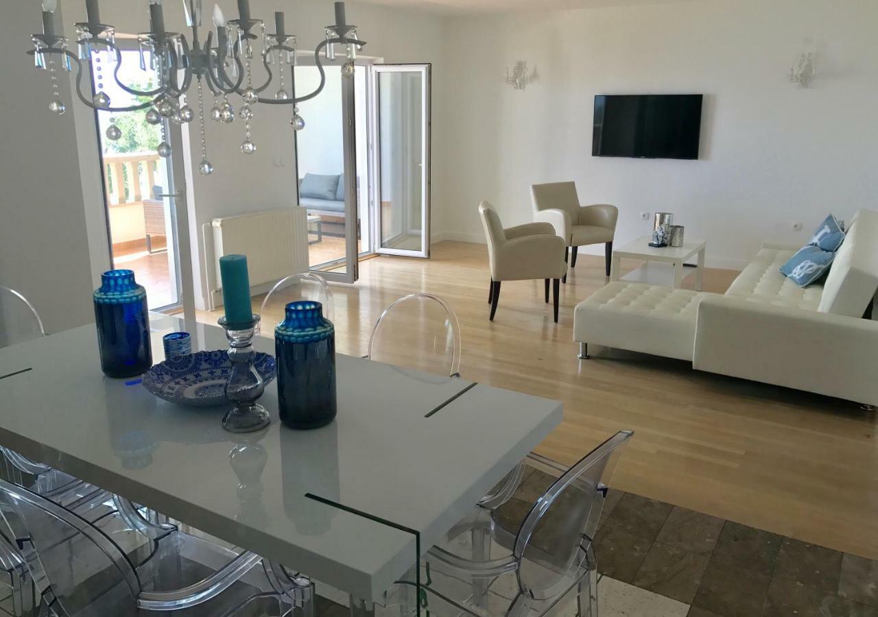 Apartments Villa Lux Дуги Рат Екстериор снимка