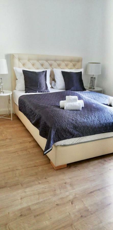 Apartments Villa Lux Дуги Рат Екстериор снимка
