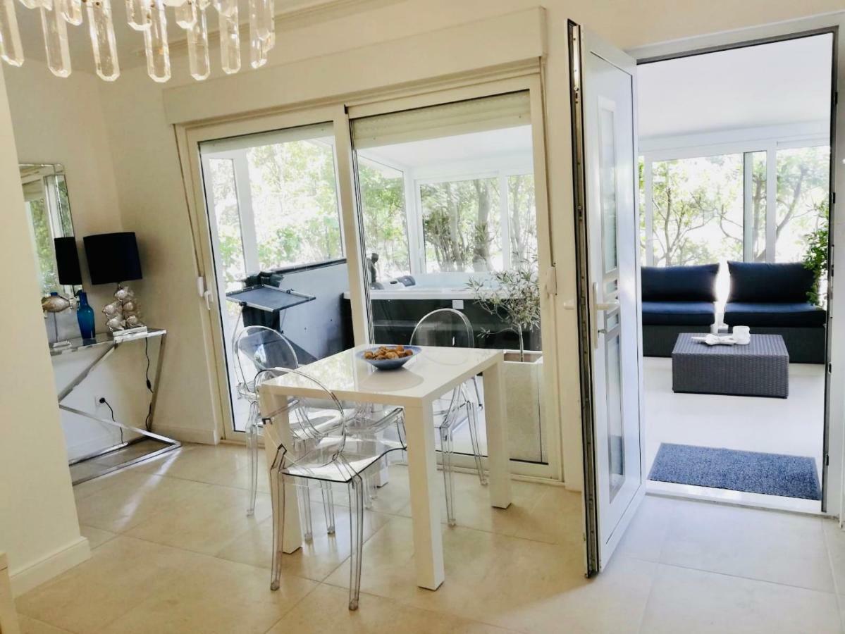 Apartments Villa Lux Дуги Рат Екстериор снимка